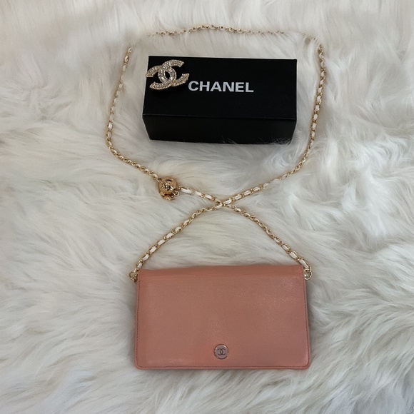 Authentic CoCo CHANEL Pink Bi Fold Leather Wallet/WOC/Authenticity Certificate - Picture 15 of 17